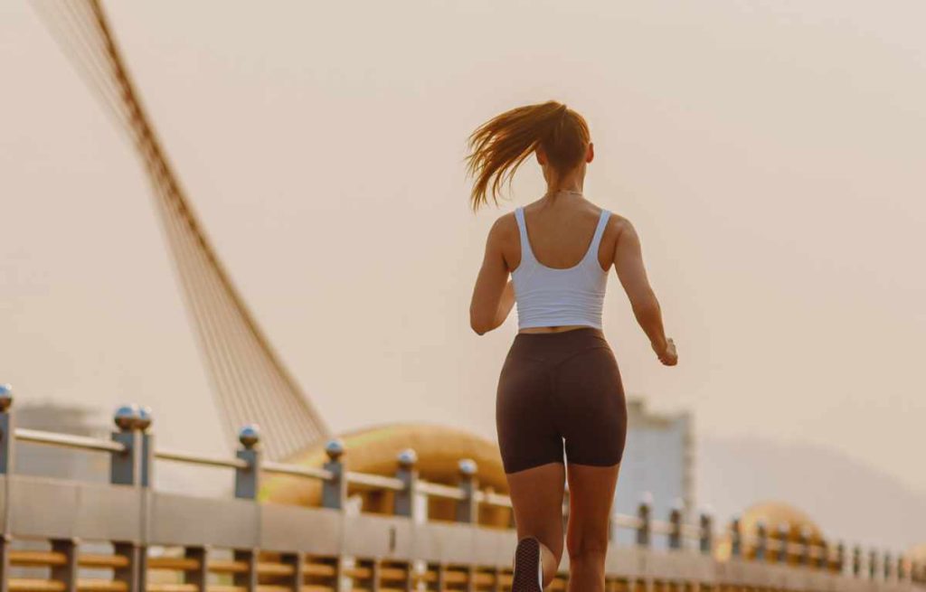 Zapatillas Running Modernas: La Estética y Tecnología que Define el Corredor Peruano Hoy